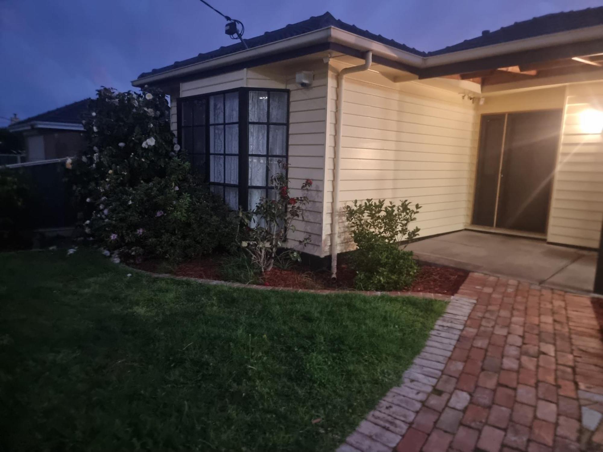 Two Separate Rooms At 34 Clarevale Clayton Exterior photo